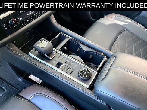 Used 2025 Nissan Pathfinder Platinum w/ Cargo Package image 16