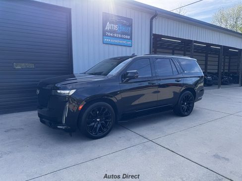 Used 2021 Cadillac Escalade Sport w/ Driver Assist Tech Package image 4