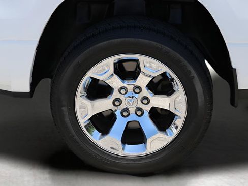 Used 2019 RAM 1500 Big Horn AWD/4WD image 10