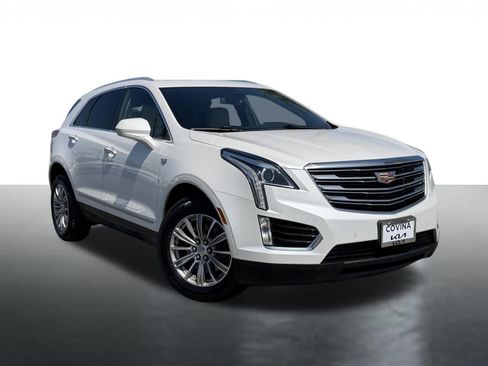 Used 2017 Cadillac XT5 Luxury w/ Driver Awareness Package FWD image 2
