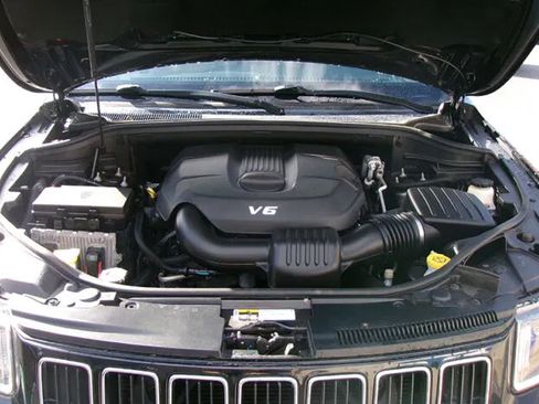 Used 2015 Jeep Grand Cherokee Limited AWD/4WD image 8