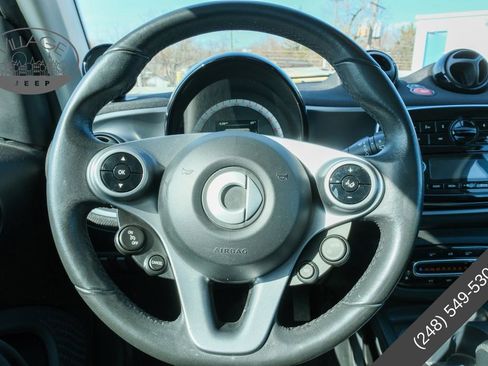 Used 2018 smart fortwo electric drive image 13