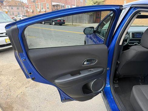 Used 2018 Honda HR-V EX image 20