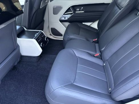 Certified 2024 Land Rover Range Rover Long Wheelbase Autobiography AWD/4WD image 16