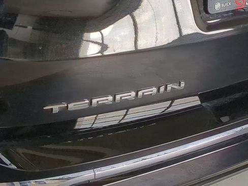 Used 2024 GMC Terrain Denali w/ Denali Premium Package AWD/4WD image 13