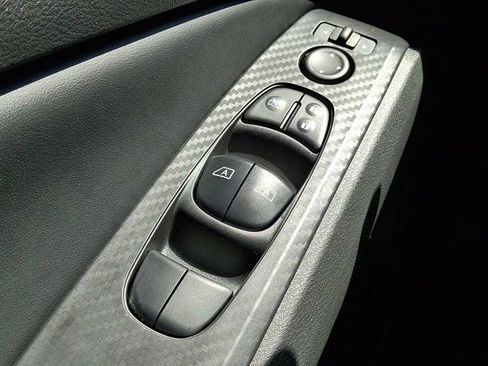 Used 2025 Nissan Altima 2.5 SV AWD/4WD image 29