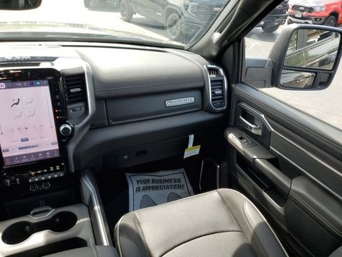 Used 2025 RAM 3500 Laramie w/ Max Tow Package AWD/4WD image 15