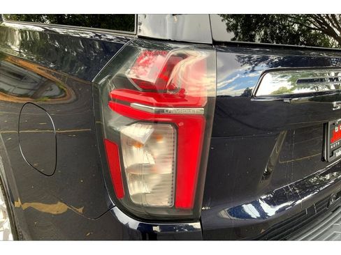 Used 2023 Chevrolet Suburban Premier image 30