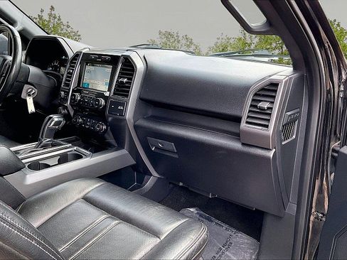 Used 2018 Ford F150 XLT w/ Equipment Group 302A Luxury image 27