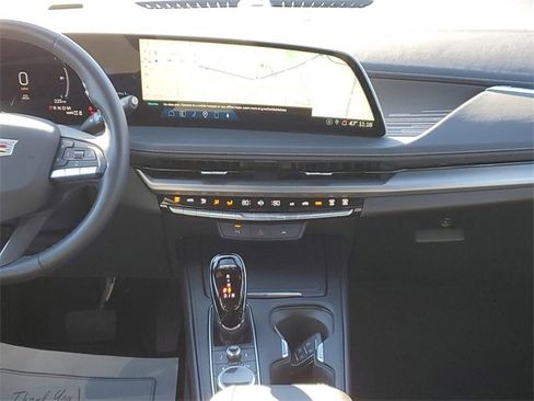 Certified 2024 Cadillac XT4 Premium Luxury image 36