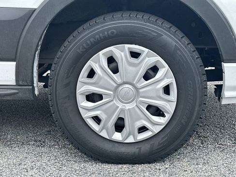 Used 2023 Ford Transit 350 XLT image 14