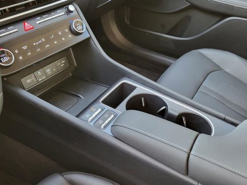 New 2025 Hyundai Sonata Limited image 28