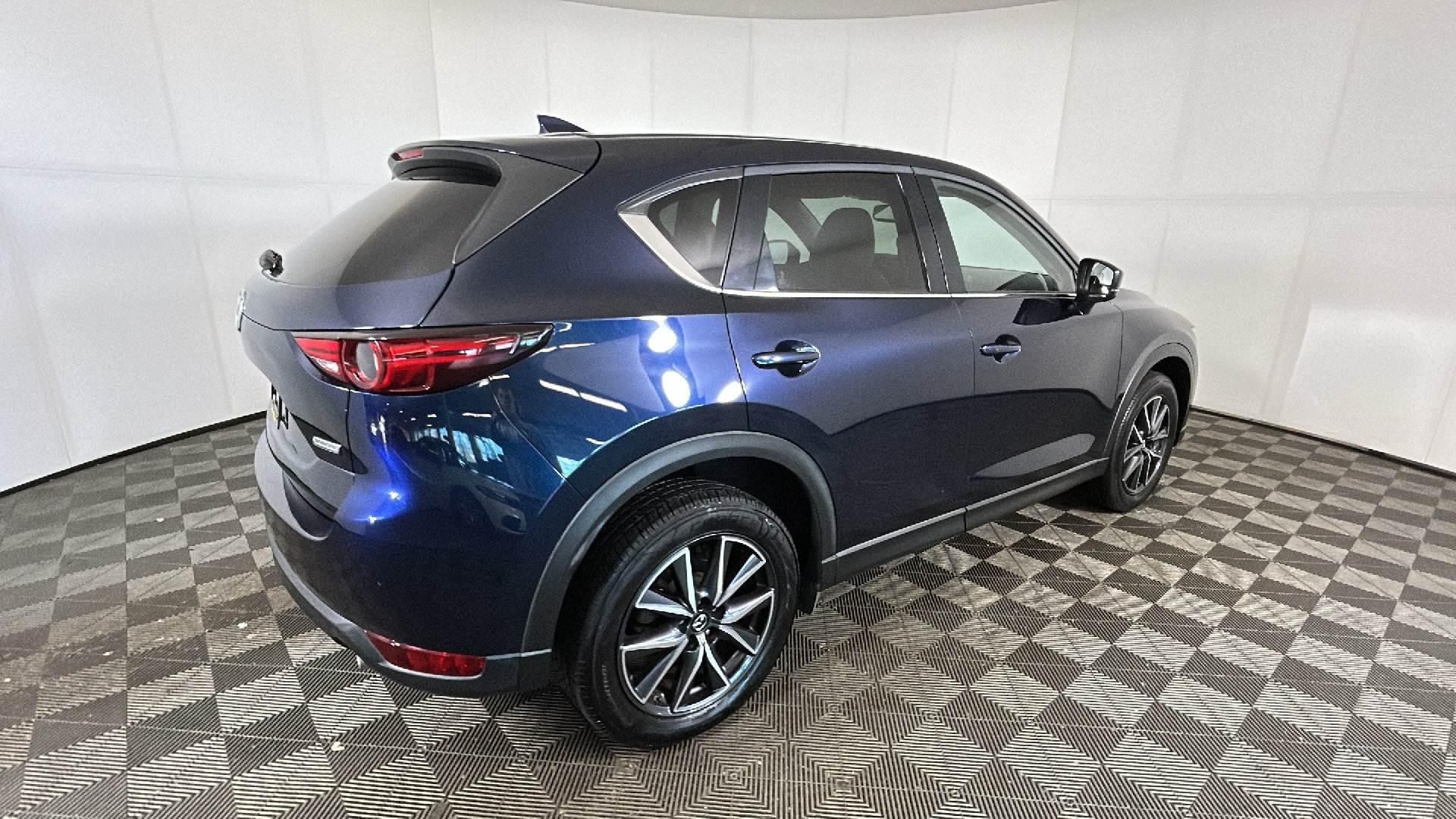 Used 2017 MAZDA CX-5 Grand Touring AWD/4WD image 3