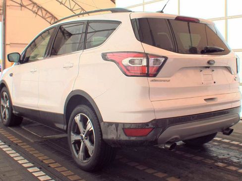 Used 2017 Ford Escape SE w/ Equipment Group 201A image 6