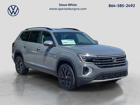 New 2026 Volkswagen Atlas SE FWD image 1