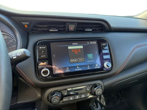 Used 2023 Nissan Kicks SR w/ SR Premium Package image 12