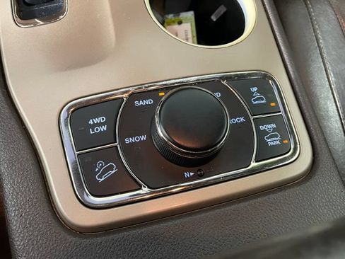 Used 2014 Jeep Grand Cherokee Summit AWD/4WD image 11