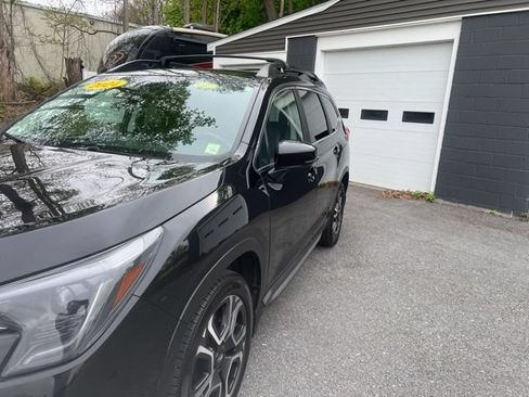 Used 2024 Subaru Ascent Limited AWD/4WD image 3