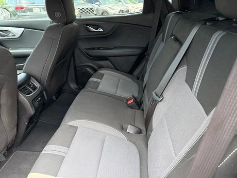 Used 2025 Chevrolet Blazer LT AWD/4WD image 10