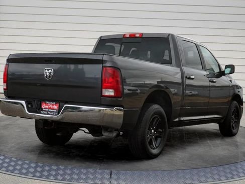 Used 2017 RAM 1500 Classic SLT AWD/4WD image 7
