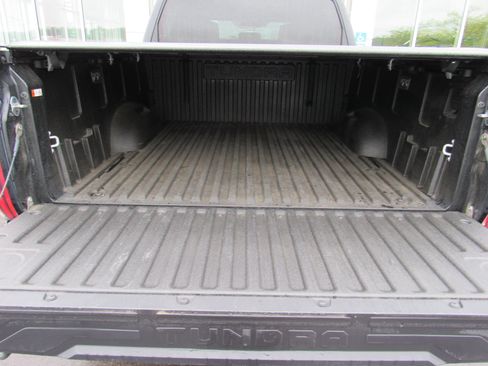 Used 2025 Toyota Tundra Platinum AWD/4WD image 43