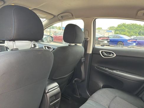 Used 2019 Nissan Sentra SR FWD image 48