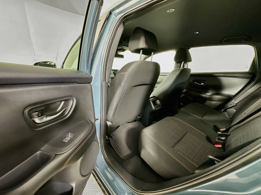 Used 2027 Honda HR-V Sport image 17
