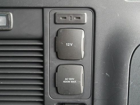 Used 2025 Ford Expedition Tremor image 66