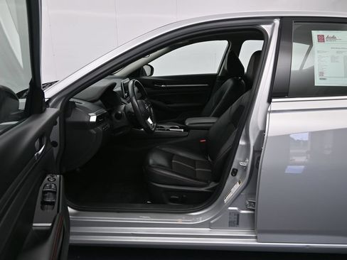 Certified 2024 Nissan Altima 2.5 SR FWD image 20