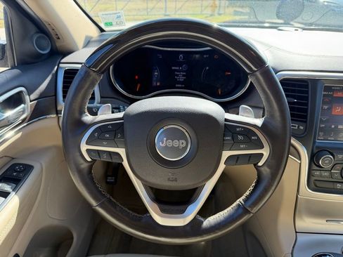 Used 2015 Jeep Grand Cherokee Overland image 19