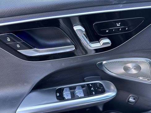 Used 2024 Mercedes-Benz C 300 Sedan w/ Exclusive Trim Package image 10