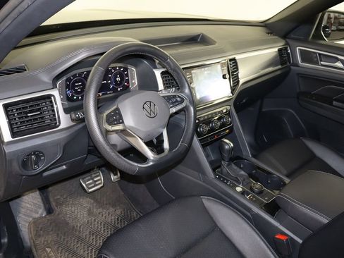 Used 2020 Volkswagen Atlas Cross Sport SEL R-Line AWD/4WD image 25