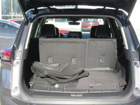 Used 2022 Nissan Rogue SL w/ SL Premium Package FWD image 34