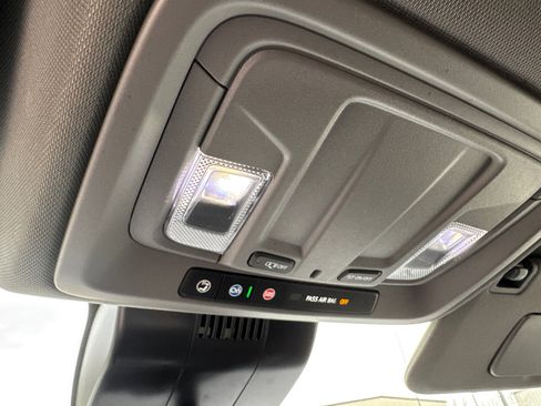 Used 2025 Chevrolet Silverado 1500 LT image 24