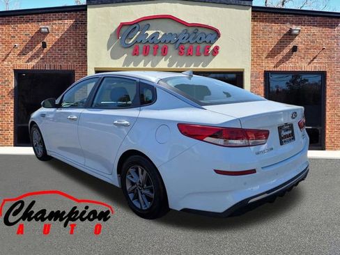 Used 2019 Kia Optima LX image 9