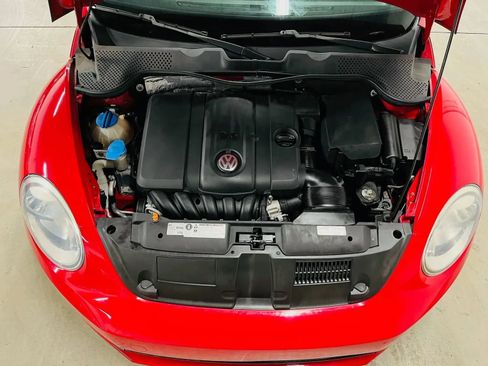 Used 2013 Volkswagen Beetle 2.5 image 22