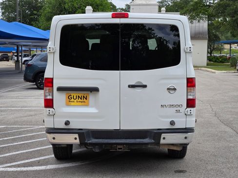Used 2020 Nissan NV 3500 SL RWD image 4