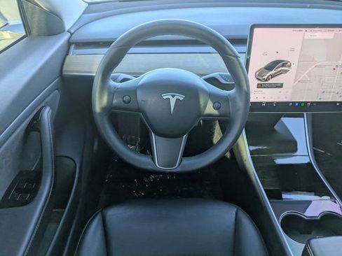 Used 2019 Tesla Model 3 Long Range image 13