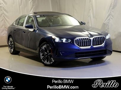 New 2026 BMW 530i xDrive w/ Premium Package