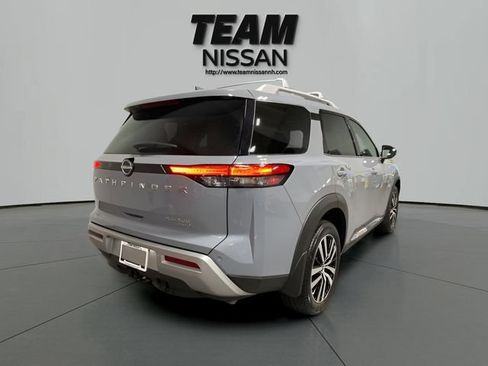 Certified 2025 Nissan Pathfinder Platinum w/ Cargo Package AWD/4WD image 7