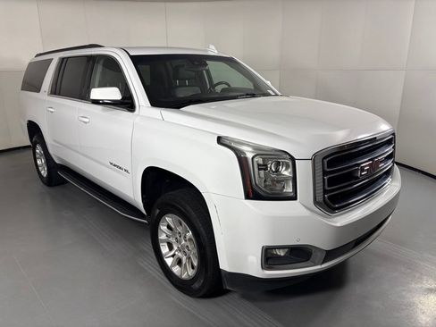 Used 2019 GMC Yukon XL SLT AWD/4WD image 2