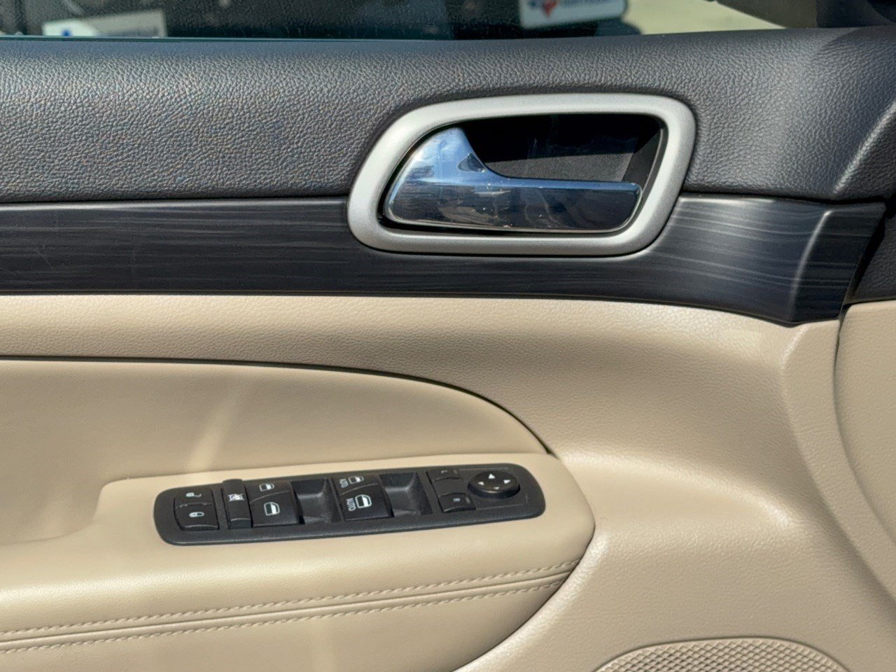 Certified 2020 Jeep Grand Cherokee Laredo AWD/4WD image 15