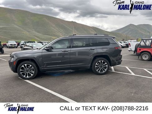 Used 2021 Jeep Grand Cherokee L Overland w/ Luxury Tech Group IV AWD/4WD image 4