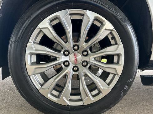 Used 2024 GMC Yukon Denali w/ Max Trailering Package AWD/4WD image 31