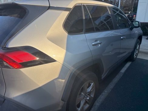 Used 2022 Toyota RAV4 XLE w/ Convenience Package image 20