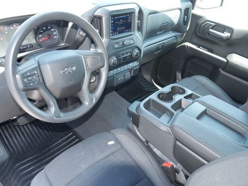 Used 2022 Chevrolet Silverado 1500 Custom Trail Boss AWD/4WD image 14