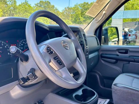 Used 2018 Nissan NV 2500 S RWD image 16