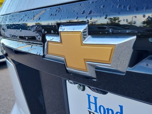 Used 2025 Chevrolet Traverse LT AWD/4WD image 7