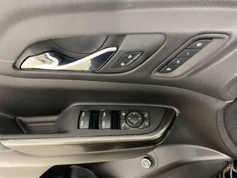 Used 2023 GMC Acadia SLT w/ Preferred Package image 26