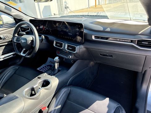 Used 2025 Ford Mustang Premium RWD image 26